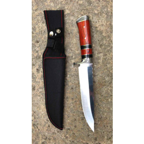 Coltello con Manico in Legno Chiaro