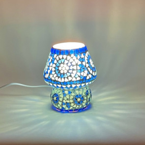 Lampada da tavolo in vetro mosaicata blu e azzurra h. 17 cm.